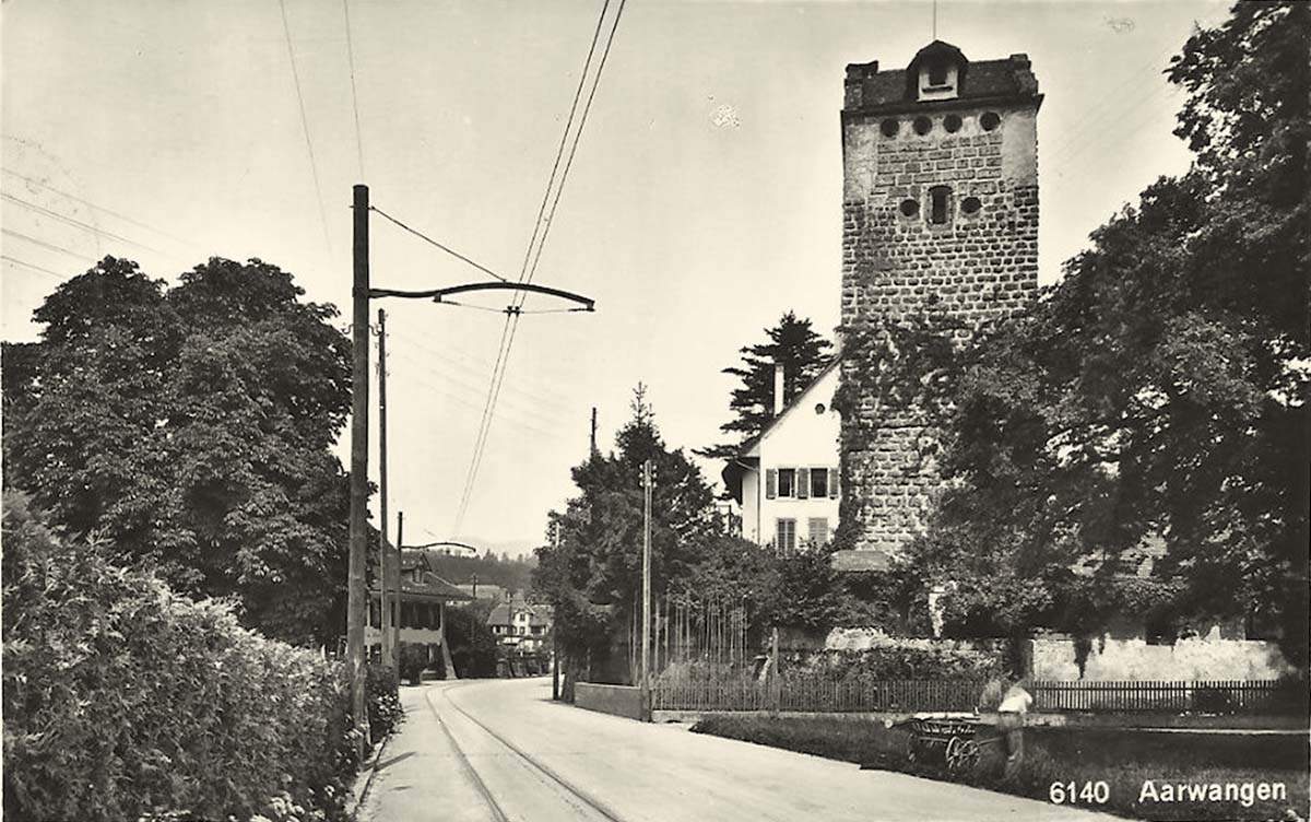 Aarwangen. Straßenbahnlinie und Turm, 1944