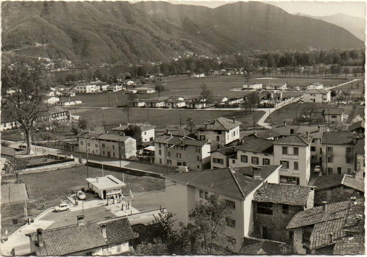 Panorama von Agno und Tankstelle, um 1950