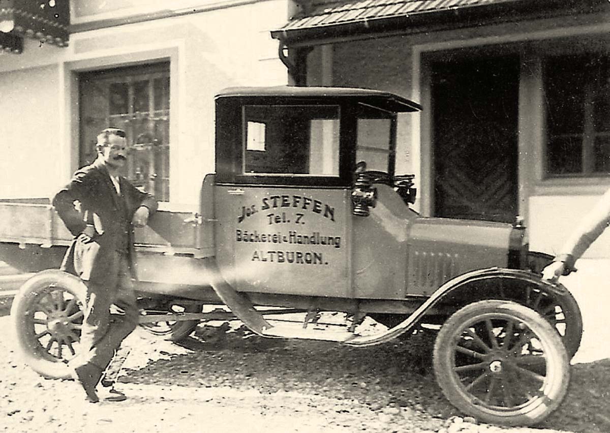 Bäckerei und Handlung in Altbüron, 1925