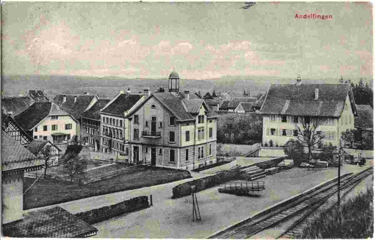 Andelfingen. Panorama von Dorfsrtasse am Bahnhof