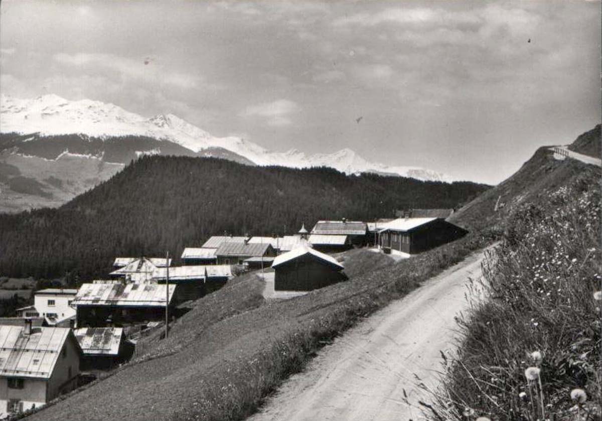 Andiast. Panorama von Dorf