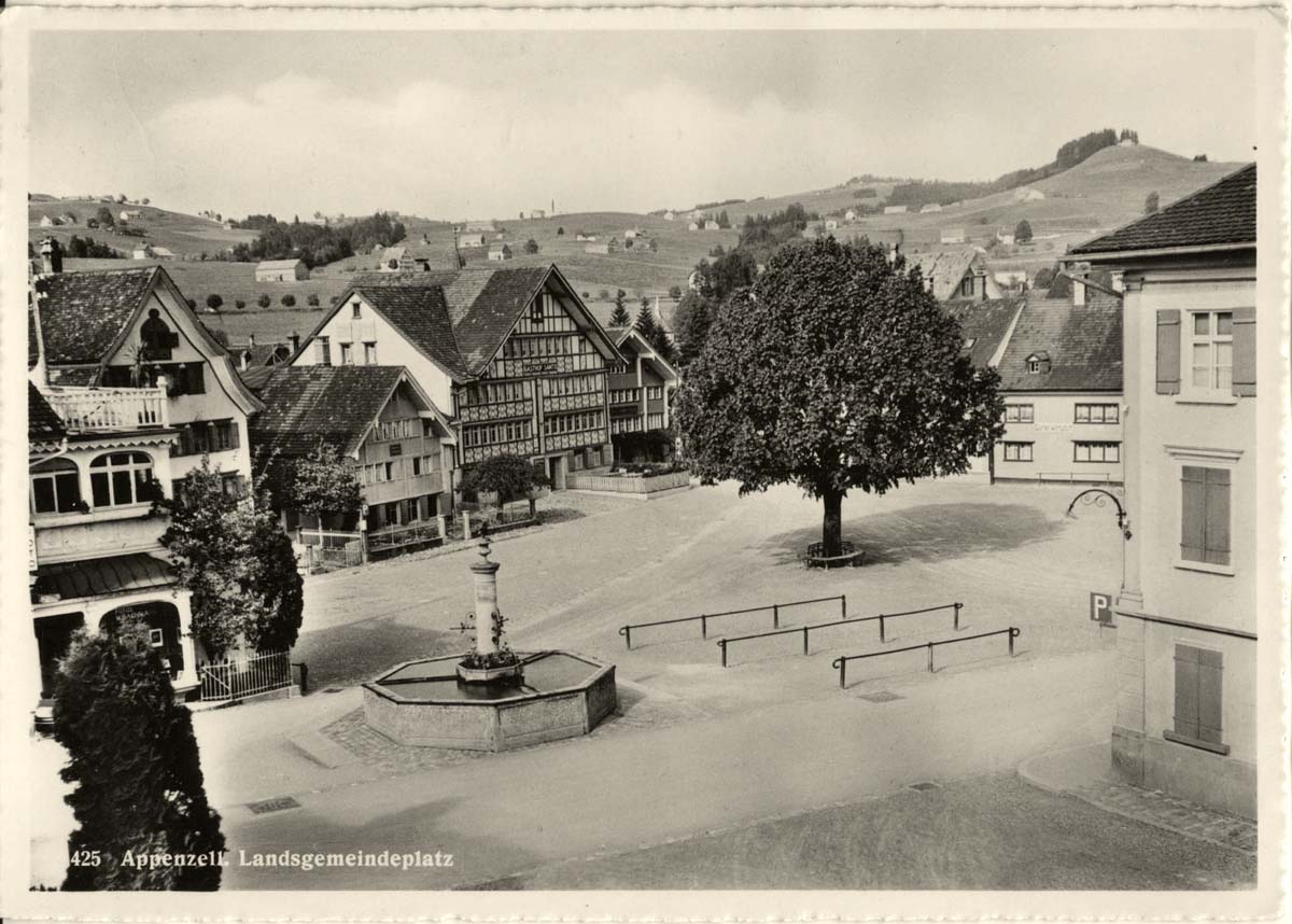 Appenzell. Landsgemeindeplatz mit brunnen, 1948