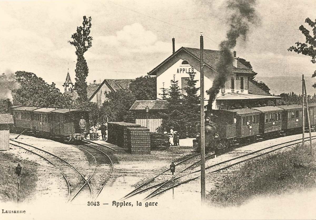 Apples. La Gare - Bahnhof, Eisenbahn, Zug