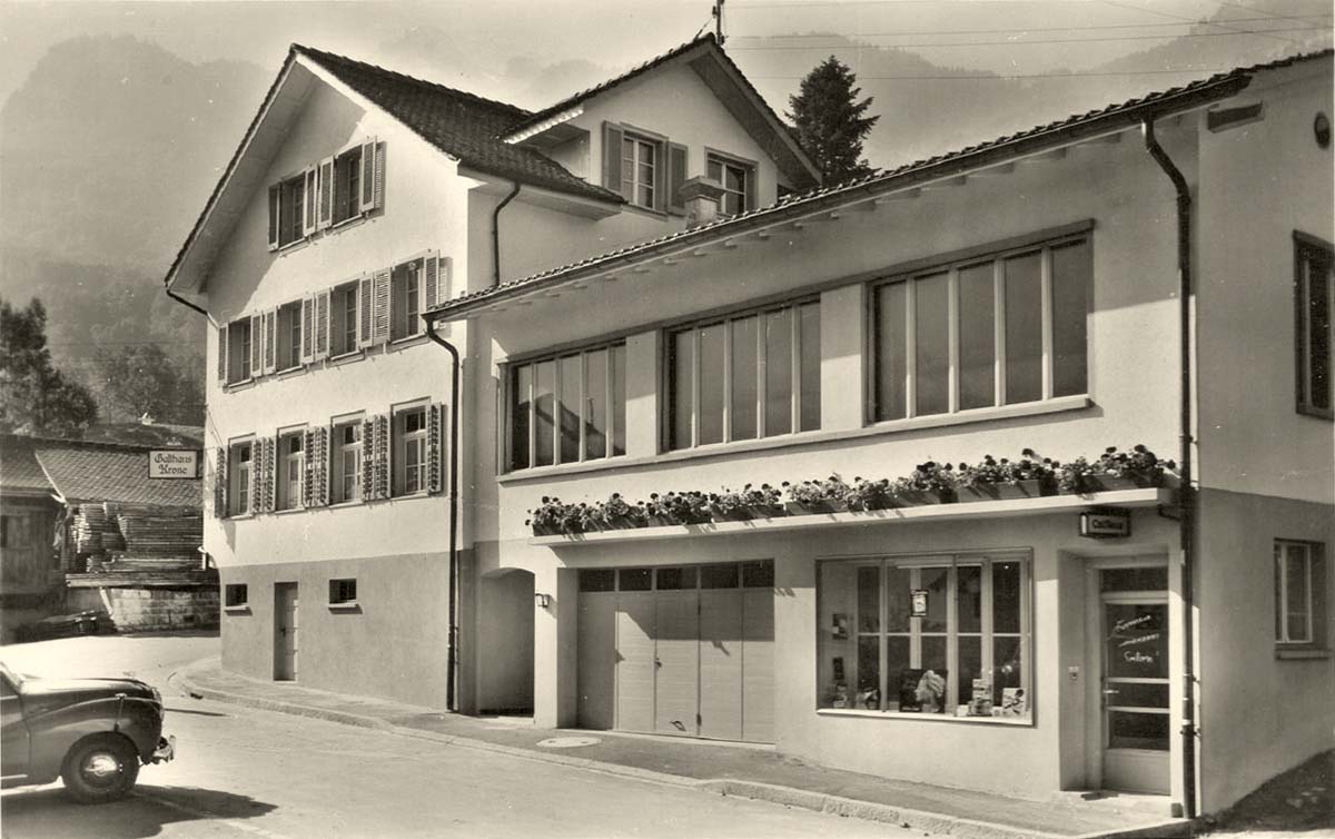 Attinghausen. Sägerei, Holzhandlung, Gasthaus Krone Familie Gisler-Soliva, 1940