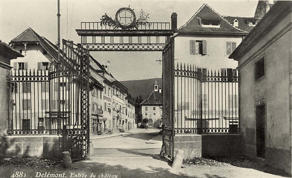 Delsberg (Delémont). Entrée du Château