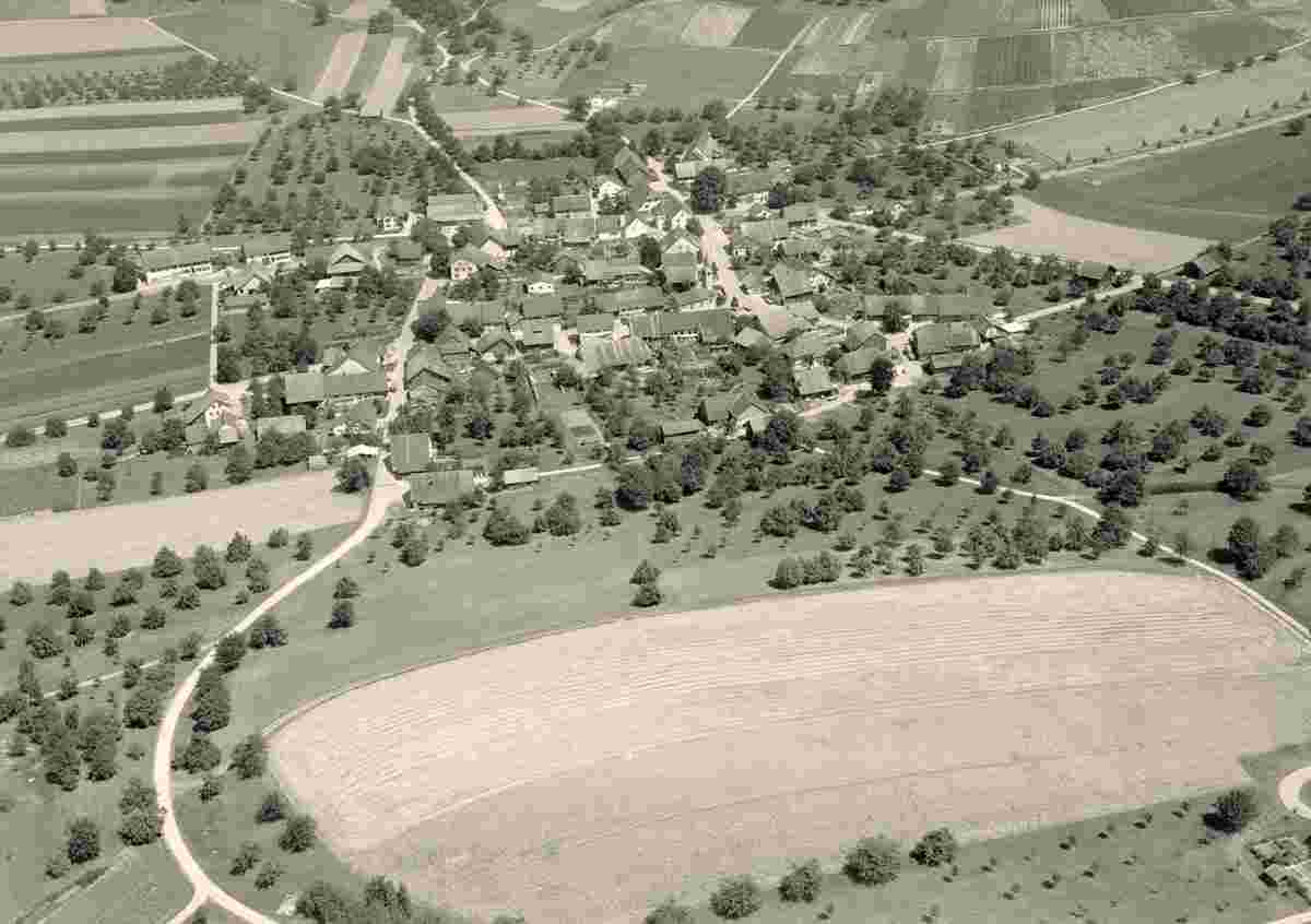 Panorama von Dorf bei Henggart, 1964