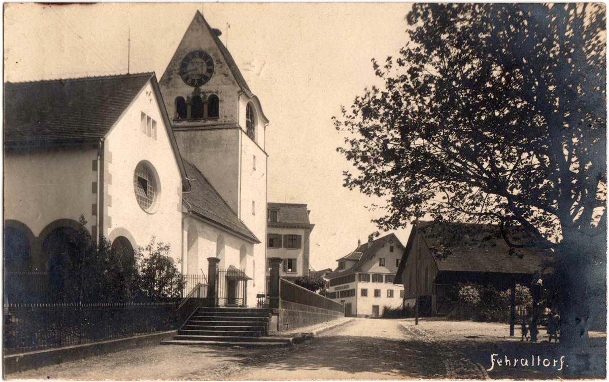 Fehraltorf. Dorfstraße mit Kirche, 1923