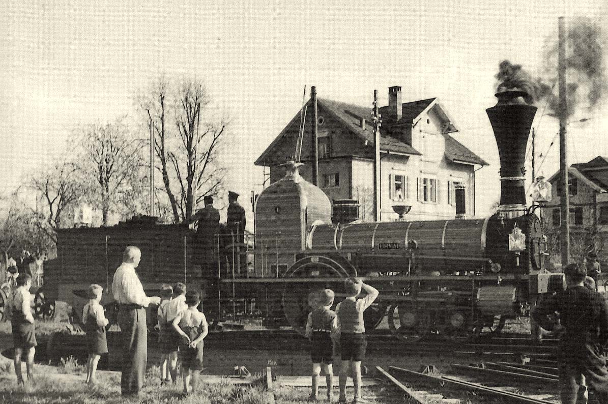 Hinwil. Rekonstruierte Lokomotive 'Limmat'