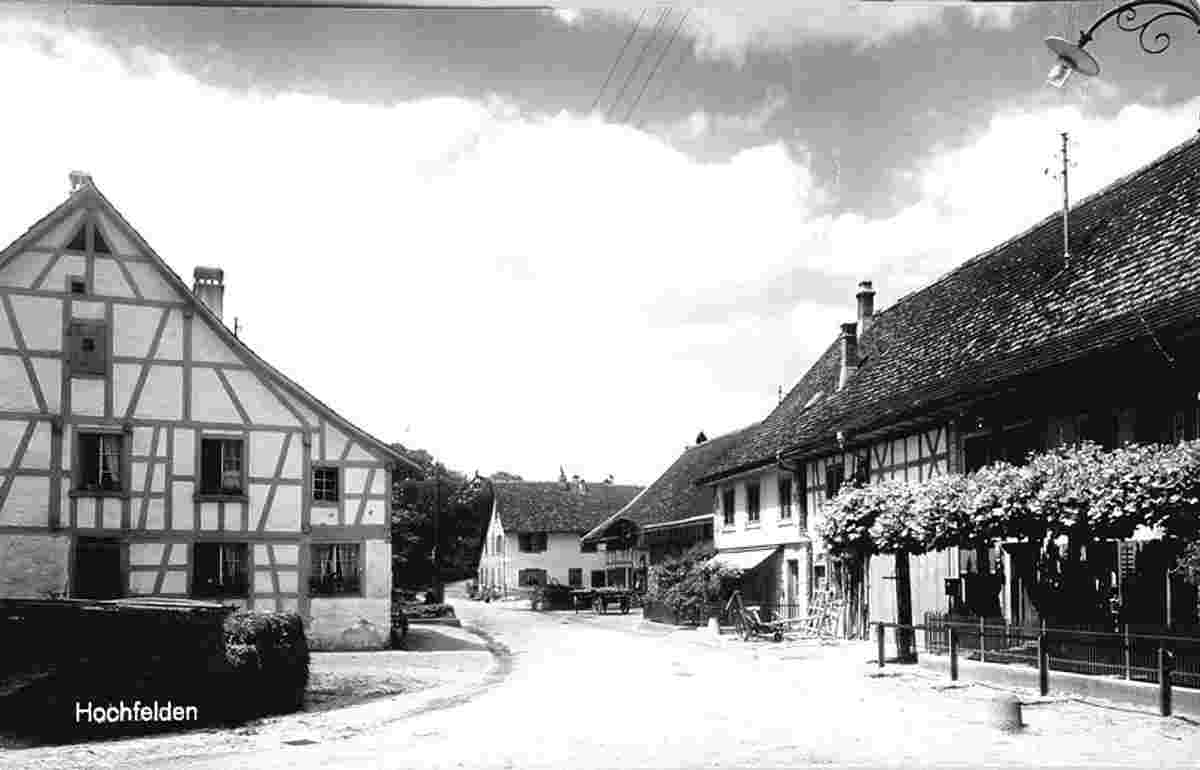 Hochfelden. Dorfstraße, am links - das Restaurant Frohsinn, um 1930