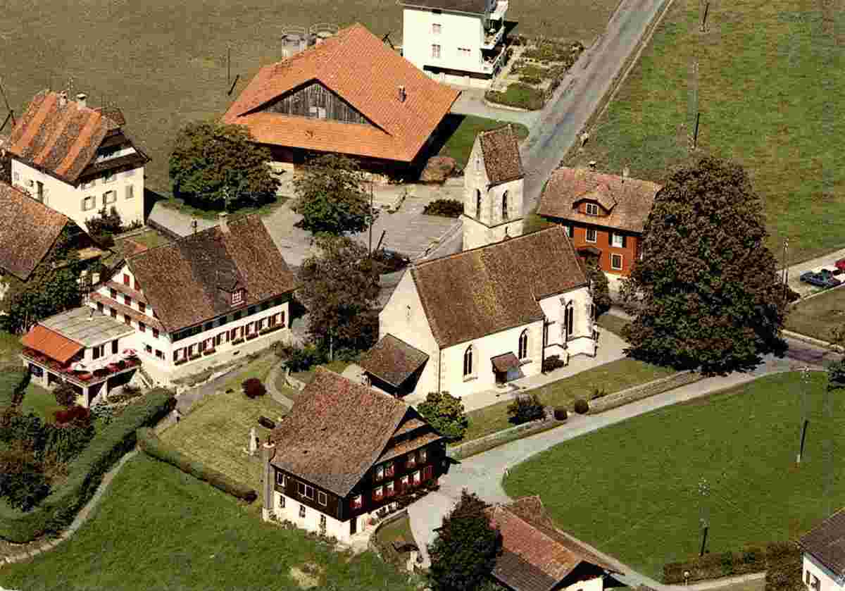 Hünenberg. Blick auf St Wolfgang mit Kirche
