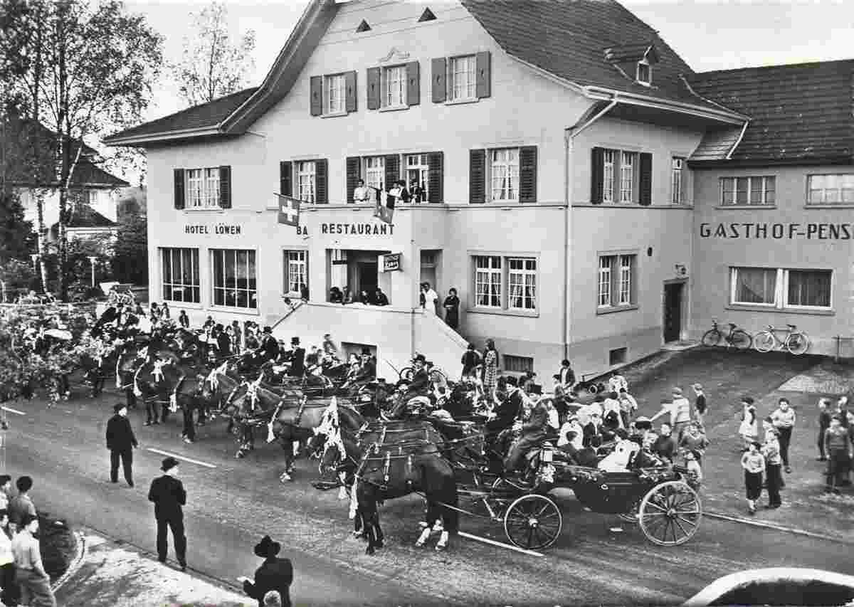 Ins. Hotel Löwen mit Restaurant, um 1950