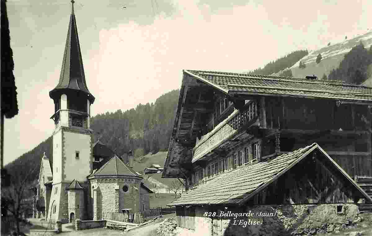 Jaun. Kirche mit alten Dorfkern, um 1940
