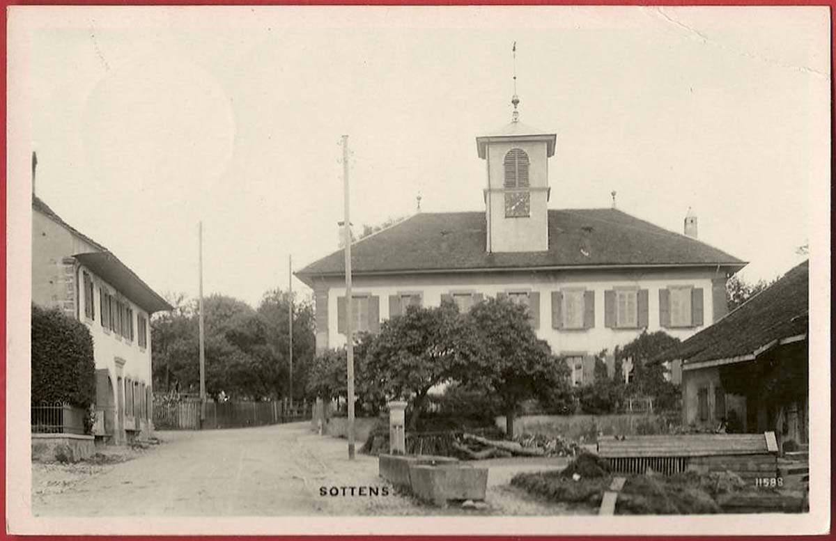 Jorat-Menthue. Sottens - Centre du village, fontaine, 1925