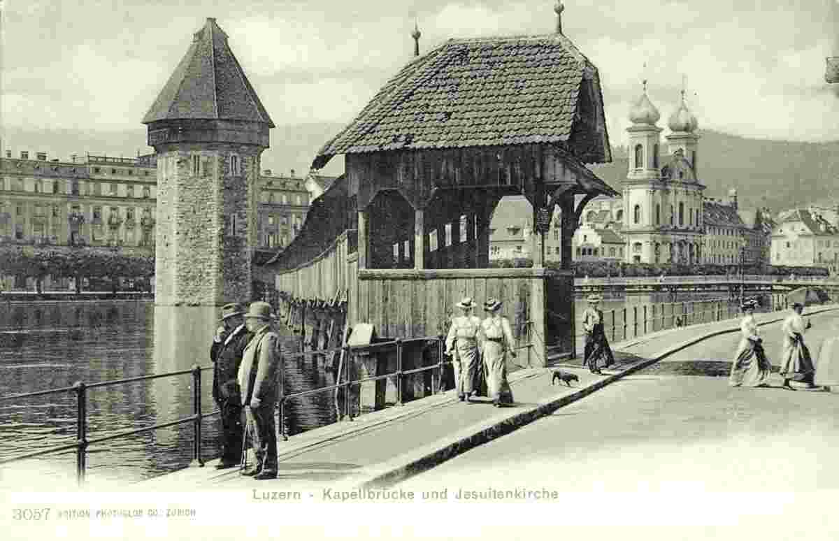 Luzern. Kapellbrücke und Jesuitenkirche