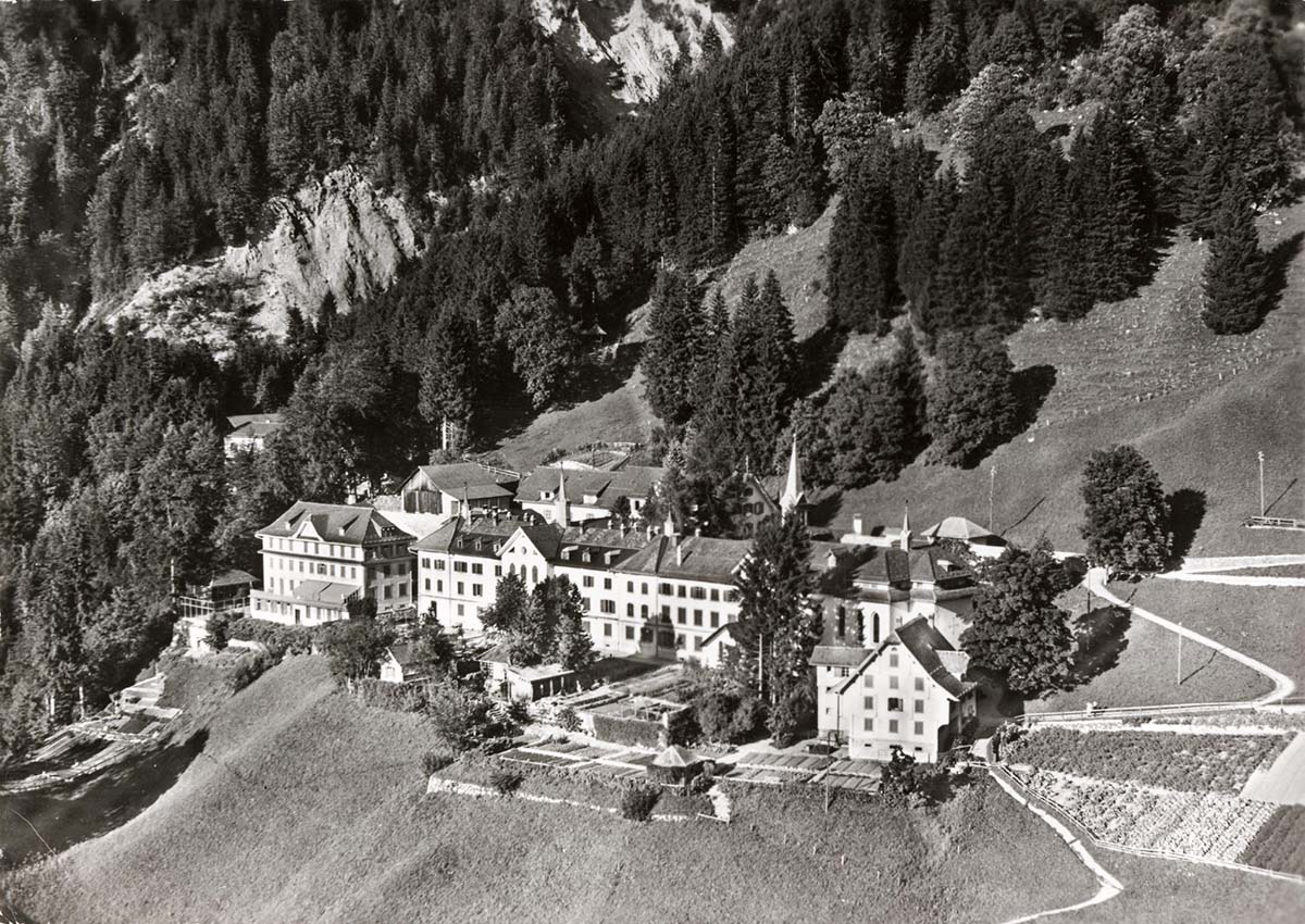 Oberdorf NW. Niederrickenbach - Frauenkloster mit Institut Maria-Rickenbach, um 1950