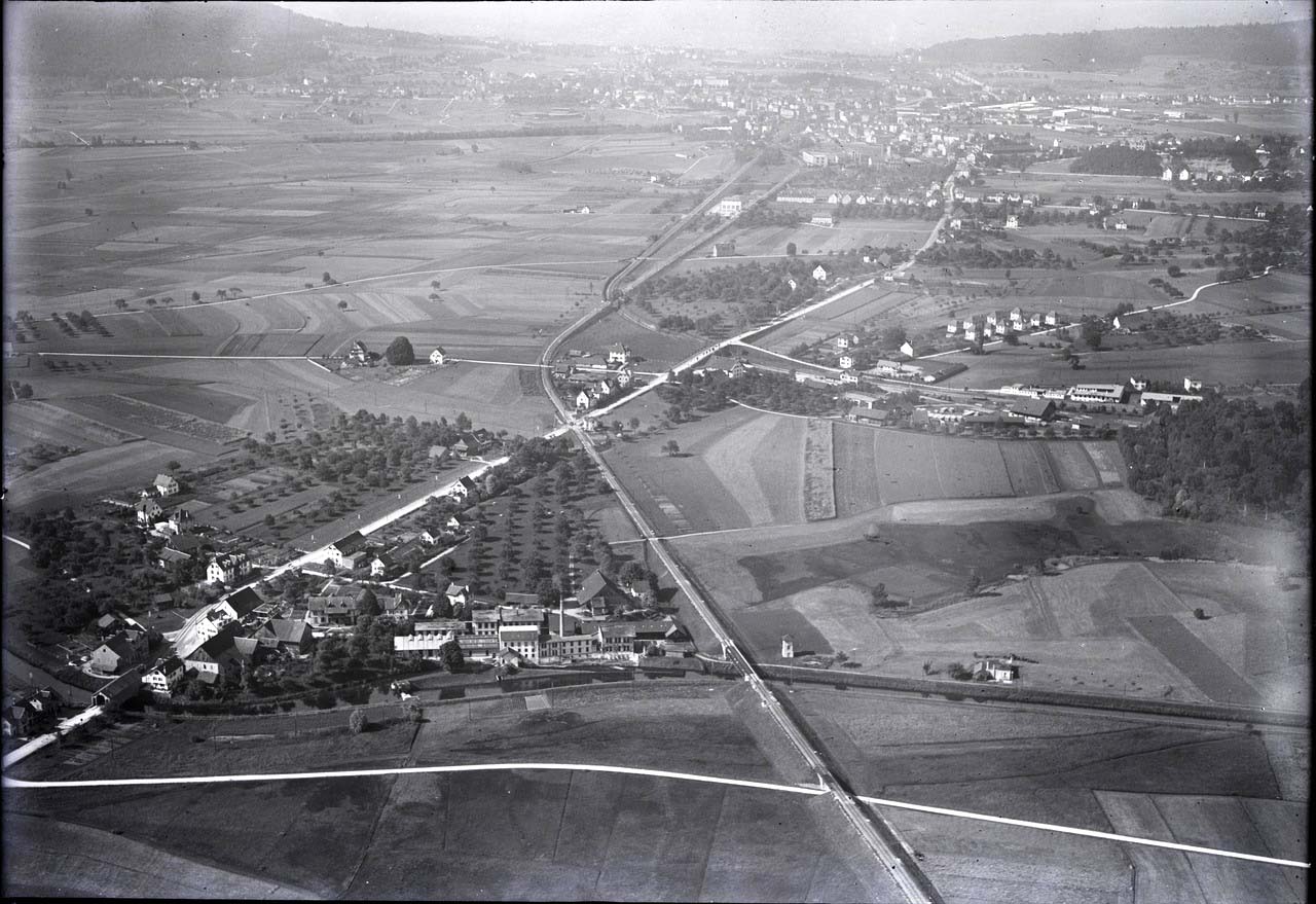 Opfikon. Glattbrugg, Seebach, Oerlikon aus 300 m, 1925
