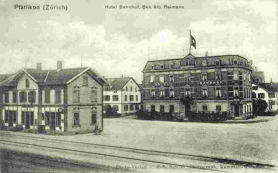 Pfäffikon ZH. Bahnhof und Hotel 'Bahnhof', 1922