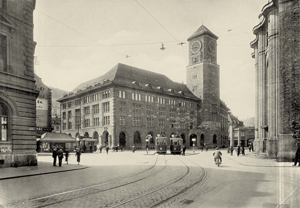 Spreitenbach. Bahnhof-Platz mit Post und Straßenbahn, 1940
