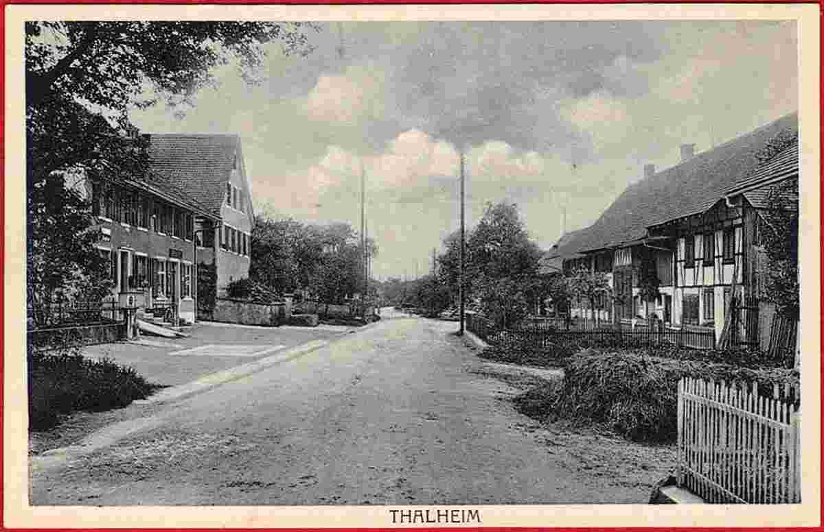 Thalheim an der Thur. Blick auf Dorfstraße und Post