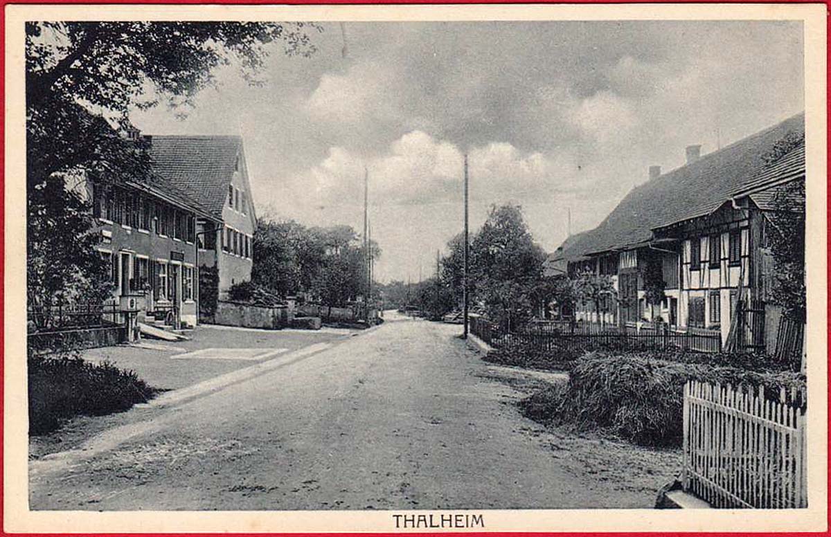 Thalheim an der Thur. Blick auf Dorfstraße und Post