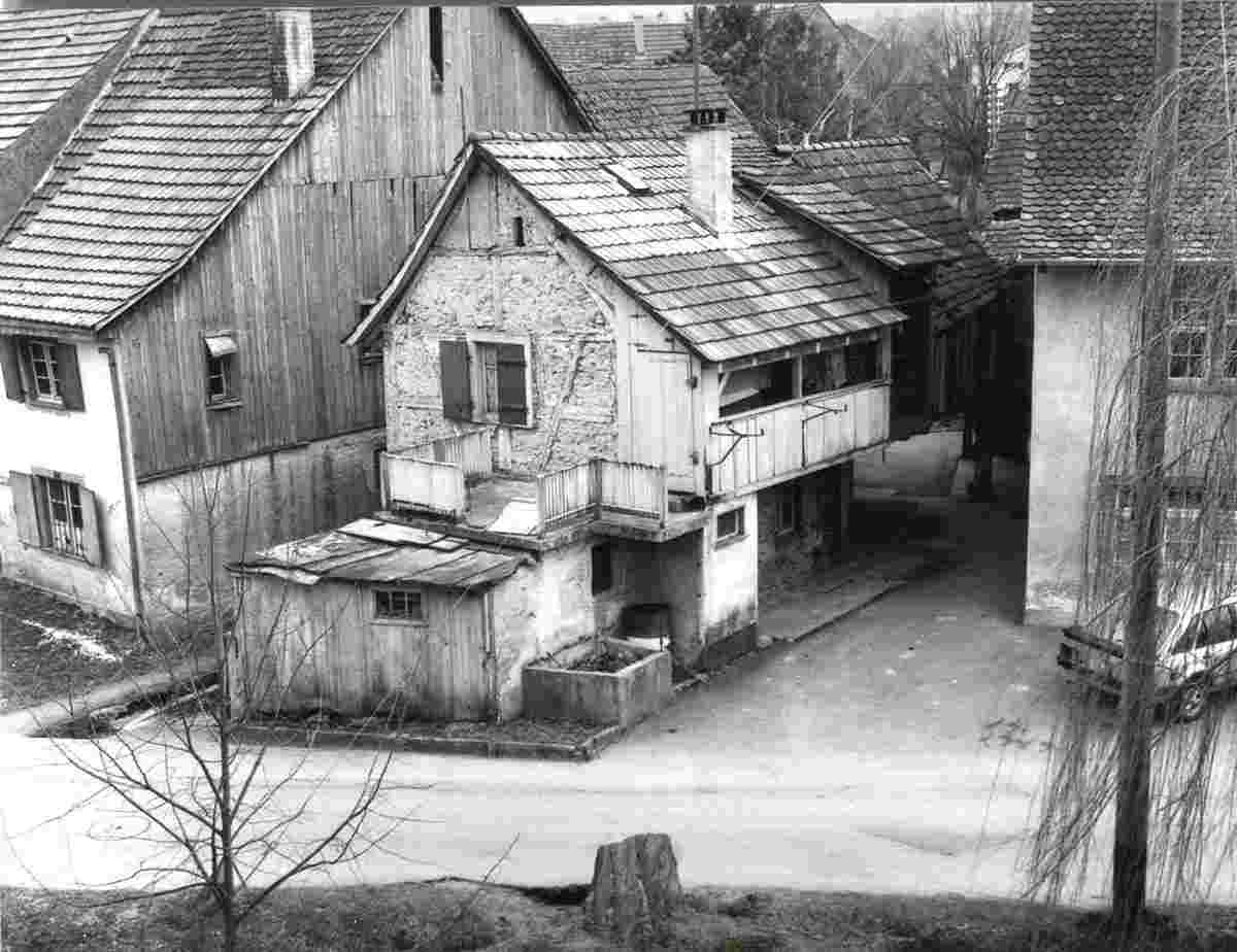 Therwil. Taunerhaus am Mühleweg, um 1980