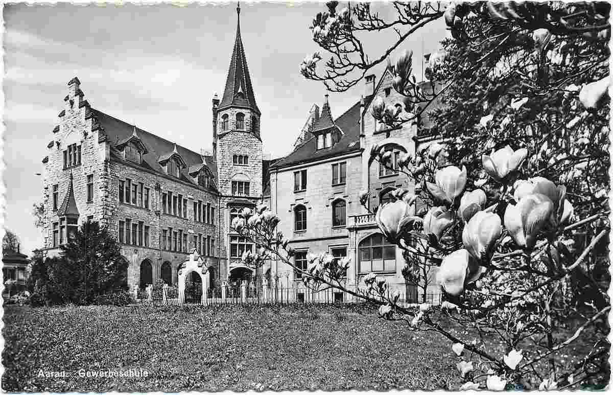 Aarau. Gewerbemuseum und Kantonsschule, 1940