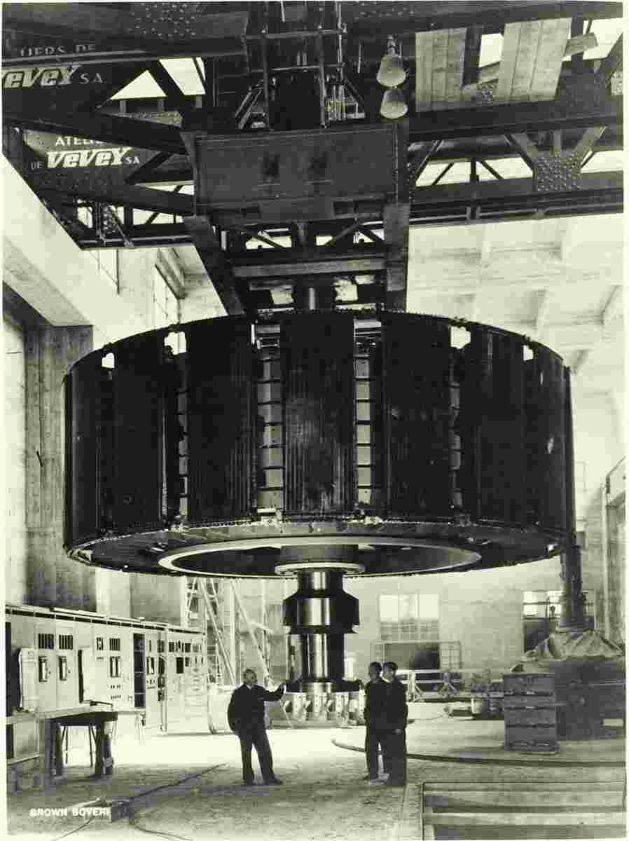 Auenstein. Rotor des Bahnstromgenerators