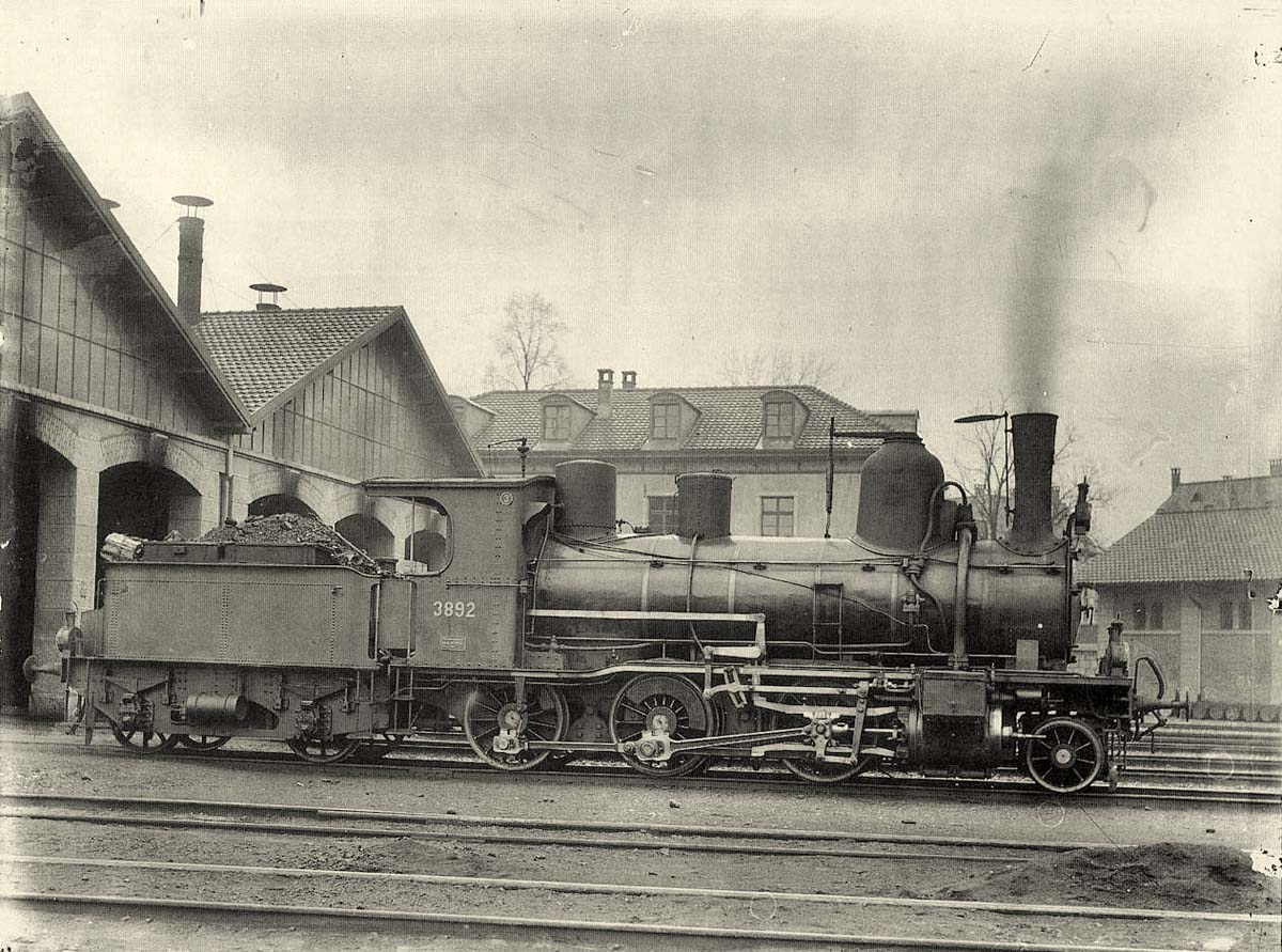 Basel. Güterzuglokomotive in Depot, 1906