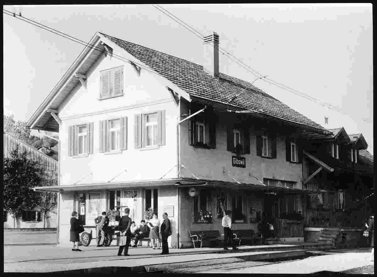 Fischenthal. Blick auf Bahnhof Gibswil, 1967