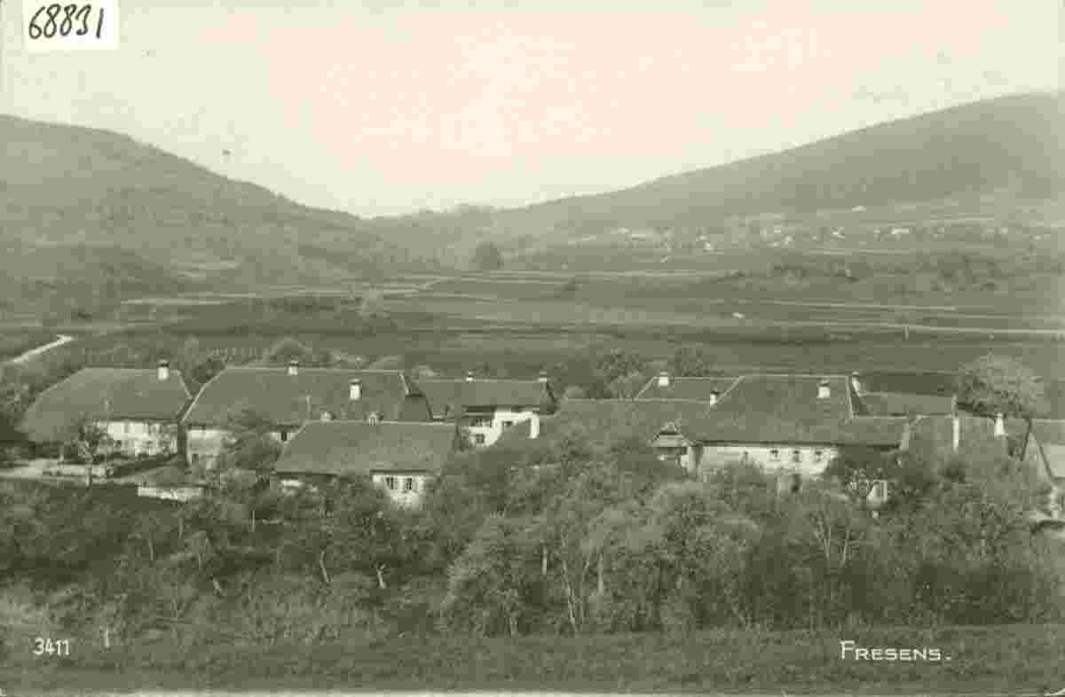 Fresens. Panorama du village