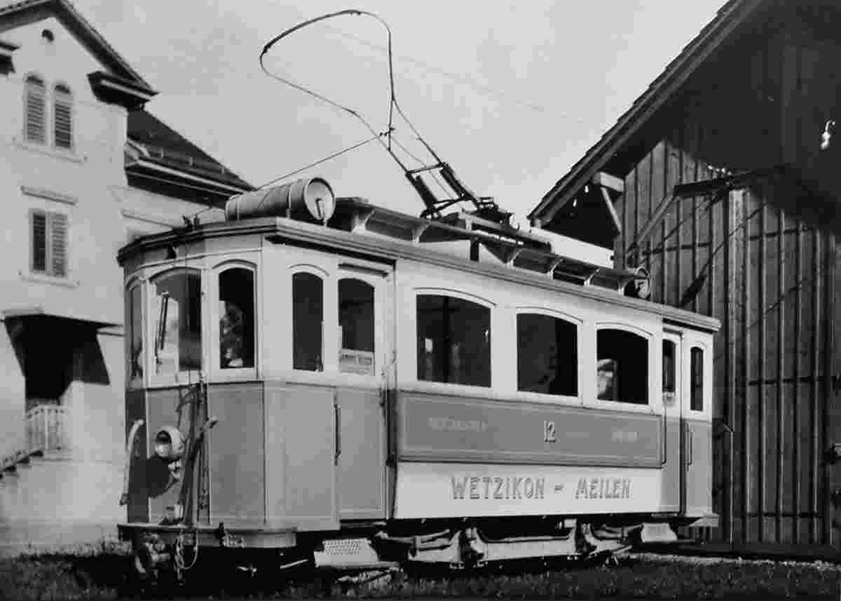 Tram im Depot Grüningen