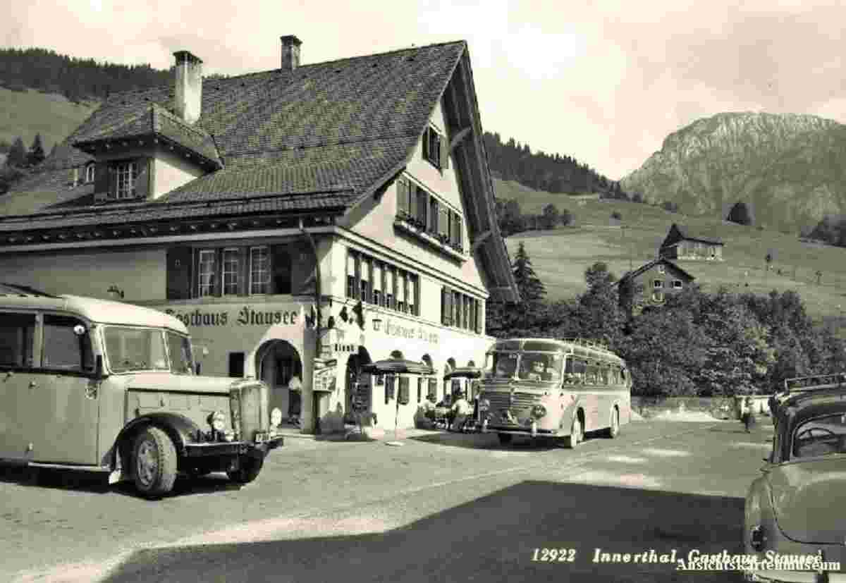 Innerthal. Gasthaus Stausee, Postauto, 1964