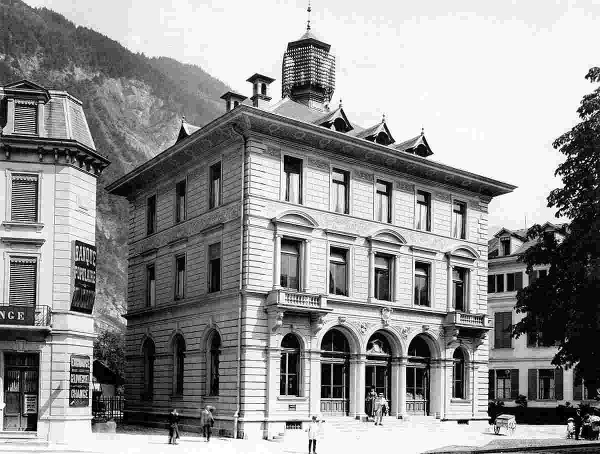 Interlaken. Post- und Telegraphen Gebäude (erbaut 1888), 1895