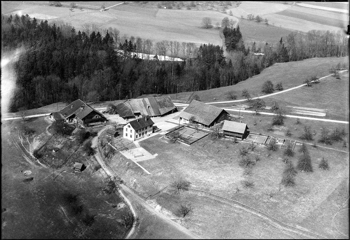 Oberembrach. Blick auf Wagenburg, 1953