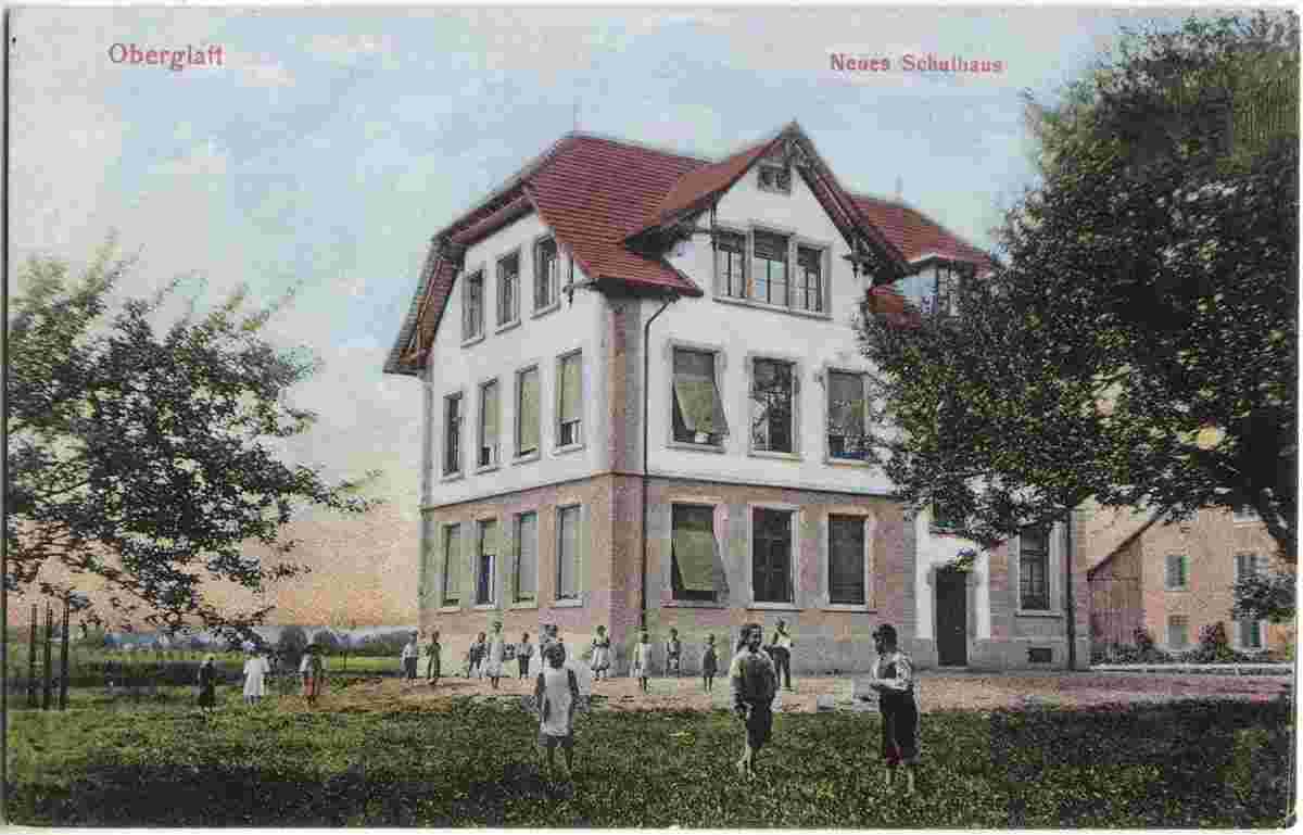 Oberglatt. Neues Schulhaus mit Kinder, 1918