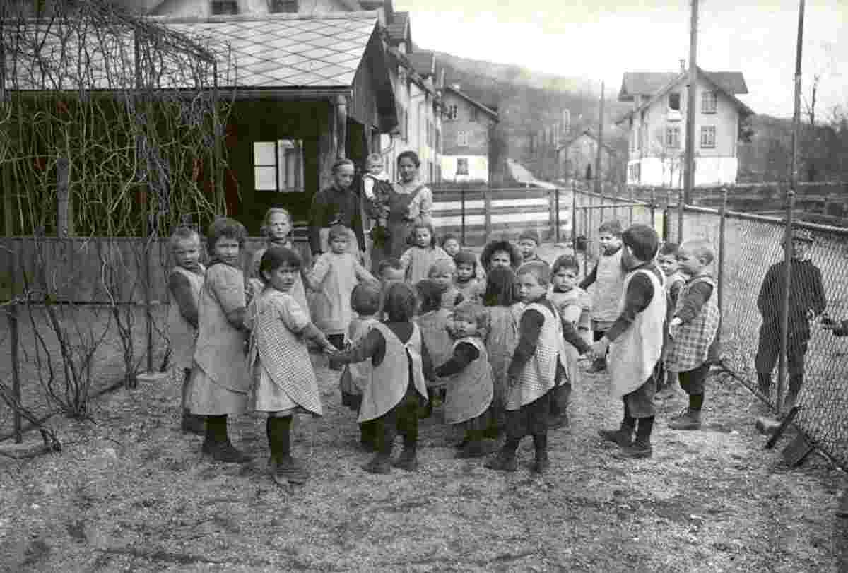 Obfelden. Stehli Oberarth - Kinderhort, 1919