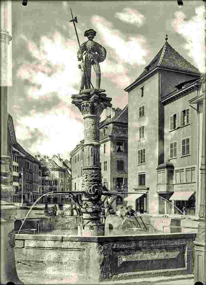 Schaffhausen. Landsknechtbrunnen, Vierröhrenbrunnen, 1901