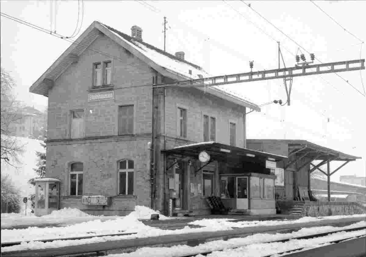 Steinhausen. Bahnhof