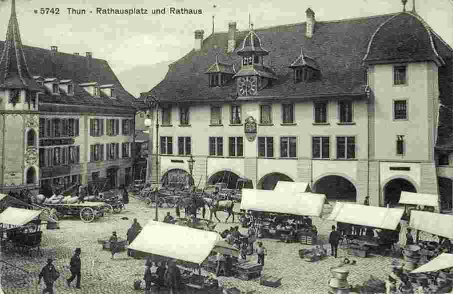 Thun. Marktplatz und Rathaus